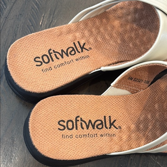 SoftWalk 5 Women's Tillman Bone White Slide Sandals - Picture 10 of 11
